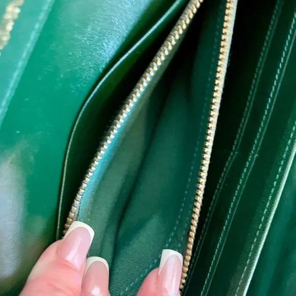 Vintage YSL Green Croc Wallet - Picture 11 of 15